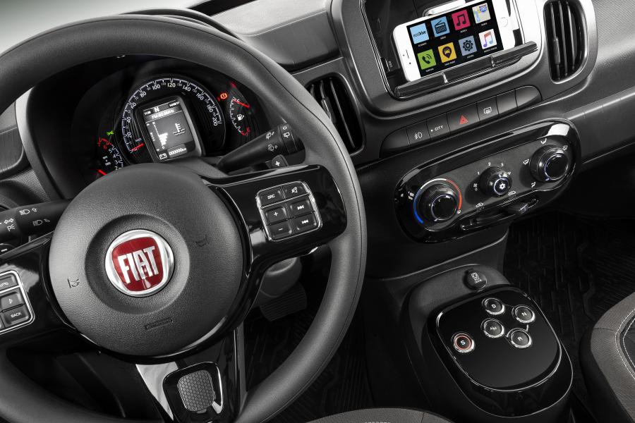 Детали интерьера Fiat Mobi Drive GSR 2017 года  (фото 18 из 27)